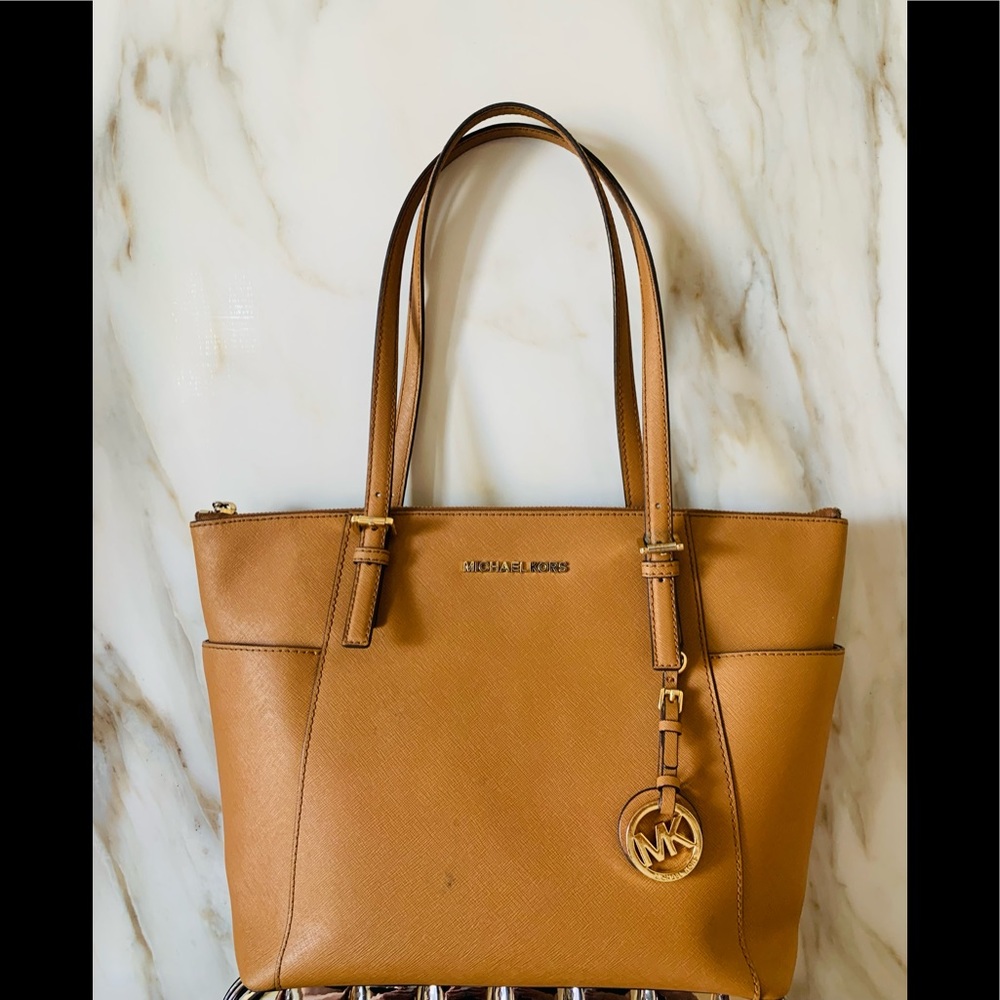 Michael Kors Large Saffiano Leather Top-Zip Tote